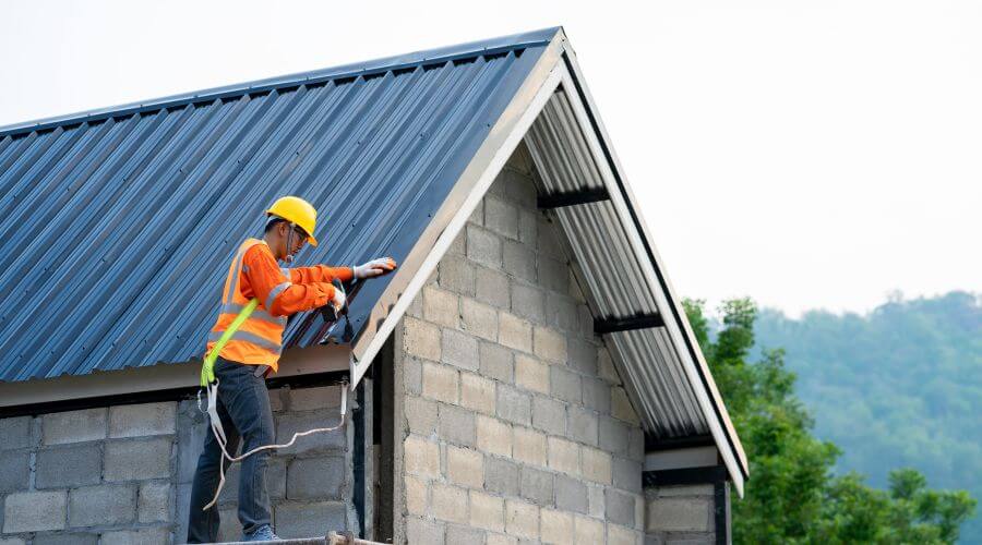 Expert Emergency Roof Repairs services in Stratford, IA
